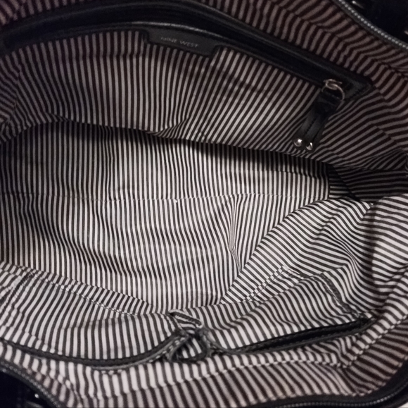 Nine West Black and Silver Tote / Purse ,Great Condition - Picture 6 of 7